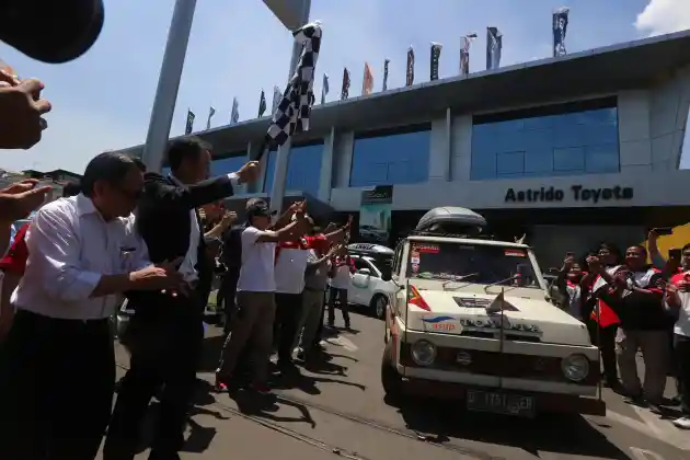 Foto - Toyota Kijang Generasi Pertama Akan Jelajah sampai Timor Leste!