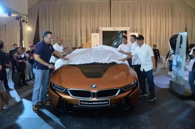 Foto - Gelaran Sakral Penggila BMW Tengah Berlangsung di Semarang