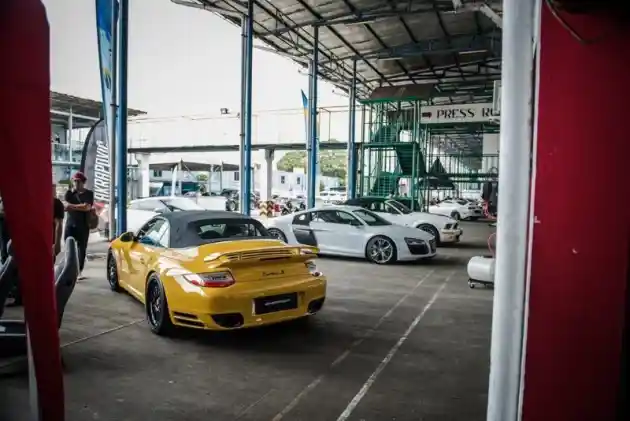 Foto - GTR Owner Club Indonesia Latihan Balap dan Bazar di Sirkuit