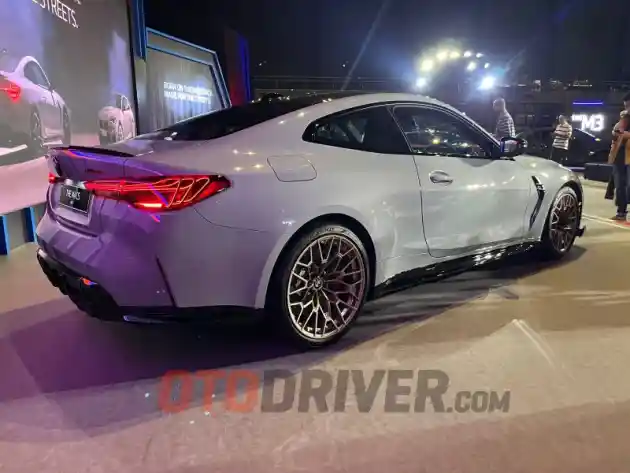 Foto - BMW M4 CS Resmi Meluncur, Harga Rp 2,990 Miliar