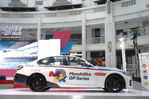 Foto - Ini Dia Safety Car MotoGP 2022 Indonesia Persembahan BMW