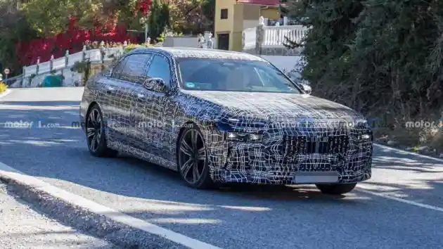 Foto - Tertular Trend Dunia, BMW Seri 7 Akan Punya Wajah Beralis