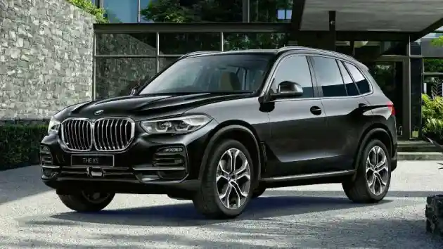 Foto - Serbahitam Di BMW Seri 8 Dan X5 Spesial Untuk Pasar Jepang, Bisa Jadi Inspirasi