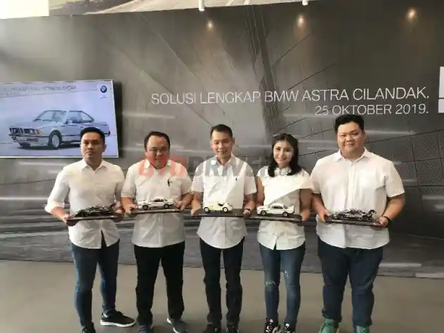 Foto - BMW Astra Cilandak Buka Layanan Untuk Mobil Klasik Hingga Balap.