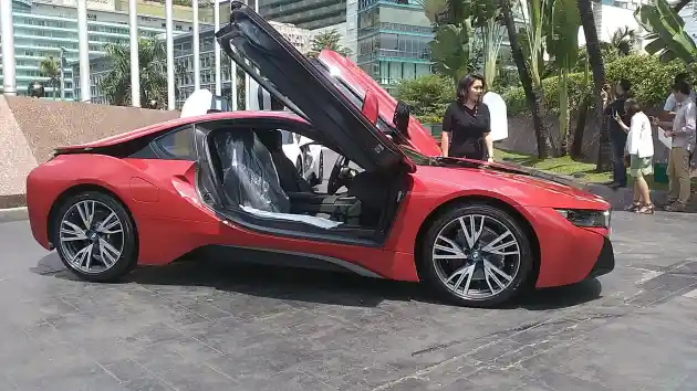 Foto - BMW i8 Protononic Red Edition Hadir Di Indonesia. Hanya Ada 1 Unit