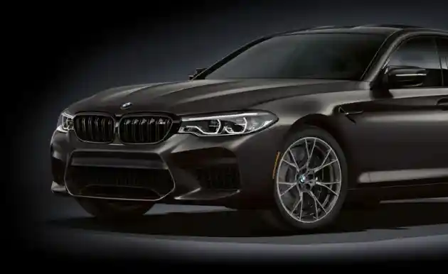 Foto - Melihat Spek Mentereng BMW M5 Seharga RP 5 M