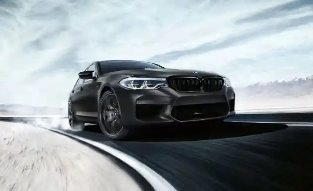 Foto - BMW M5 Resmi Dipasarkan, RP 5,169 M Off The Road