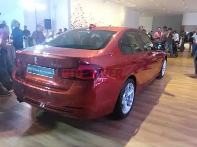 Foto - BMW Seri-3 Varian Terakhir Harganya Mulai Dari RP 759 Juta