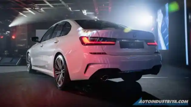 Foto - BMW Seri-3 Generasi Terbaru Debut di FIlipina, Sentuh RP 1,3 Milyar!