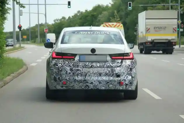 Foto - SPY SHOT: BMW Seri-3 Full Electric