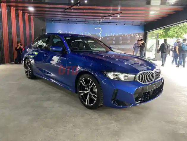 Foto - BMW Luncurkan Seri-3 Terbaru, Harga Mulai Rp 900 Jutaan