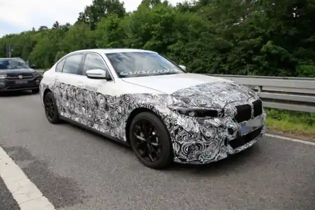 Foto - Semua Mobil BMW Akan Punya Varian Listriknya, Ini Buktinya