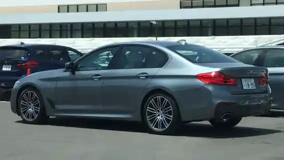 Foto - Ini Dia Bocoran Spek BMW Seri-5 2017 Untuk Pasar Indonesia