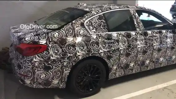 Foto - SPY SHOT: BMW Seri-5 2017 Spek Indonesia Tertangkap Kamera Kami (8 FOTO)