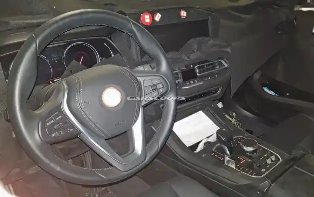 Foto - BMW X5 Generasi Terbaru Siap Meluncur, ini Detailnya