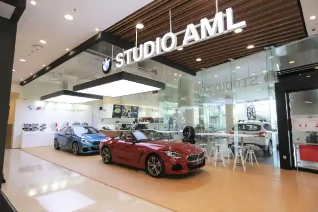 Foto - BMW Resmikan Dealer Terbaru Berkonsep Studio Di Bogor