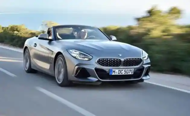 Foto - BMW Z4 Generasi Terbaru Meluncur Besok! Stok Sangat Terbatas