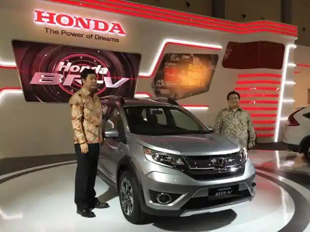 Foto - Begini Bentuk Resmi Dasbor Honda BR-V