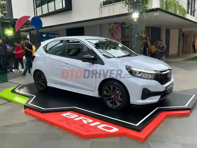 Foto - Pasokan Chip Semikonduktor Membaik, Honda Pasang Target Tinggi Untuk Brio Terbaru