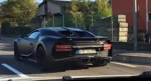 Foto - VIDEO: Penerus Bugatti Veyron Tertangkap Kamera, Tenaga 1.500 HP