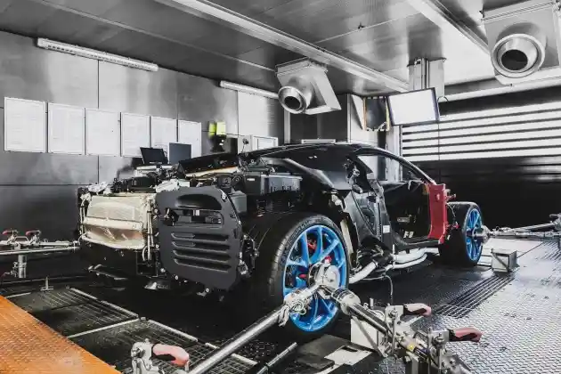 Foto - Wow, Beginilah Cara Bugatti Chiron Dibuat (10 FOTO)