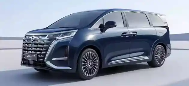 Foto - BYD Lansir MPV Rival Alphard Bertenaga Listrik