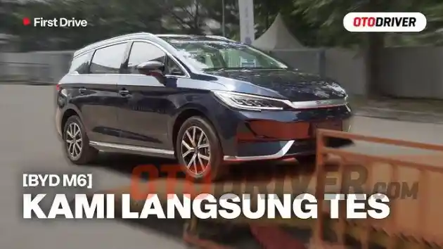 Foto - BYD M6 Jadi Mobil Paling Banyak Dicoba di GIIAS 2024, Ini Alasannya