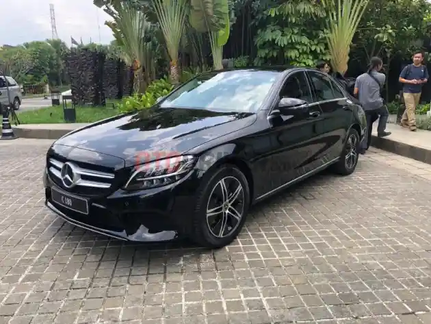 Foto - 2 Varian Baru Mercedes-Benz Meluncur, di Bawah RP 1 M Semua