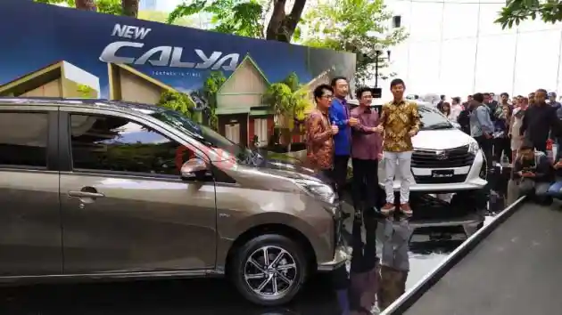 Foto - Toyota Calya Facelift Harganya Naik Tipis