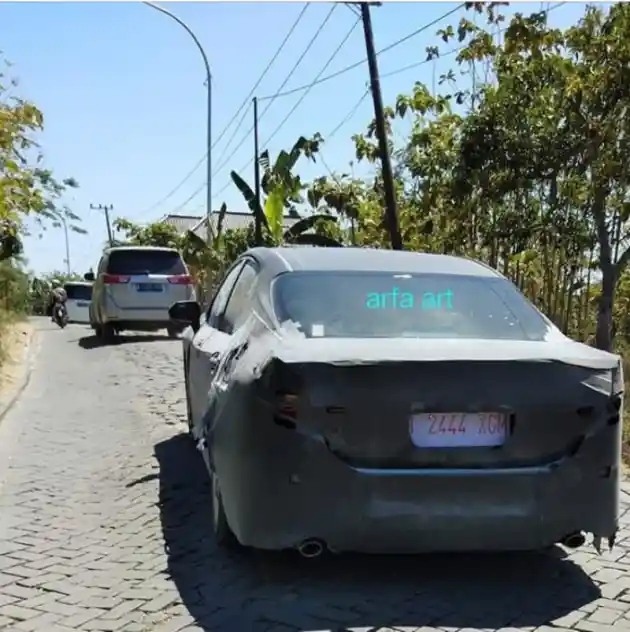 Foto - SPY SHOT: Toyota Camry Generasi Terbaru