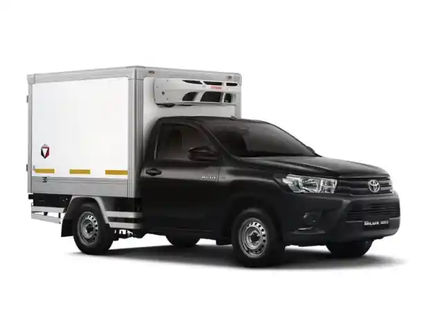 Foto - Komparasi Harga dan Fitur 4 Varian New Hilux Box