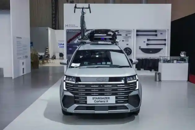 Foto - Hyundai Stargazer Cartenz