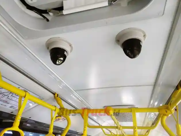 Foto - Transjakarta Pakai Teknologi Digital Buat Pelayanan, Cek Rute Dan Layanan Customer