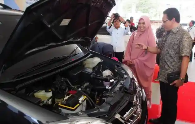 Foto - Bukan Cuma Rekondisi Gratis, Daihatsu Juga Beri Mobil Pengganti