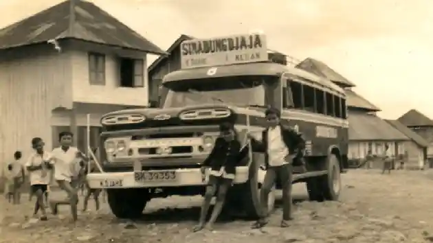 Foto - Bus Chevrolet, Kenangan Angkutan Penumpang Di Indonesia