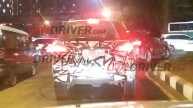 Foto - SPY SHOT: Chevrolet Trailblazer Facelift Diuji Di Jakarta