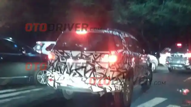 Foto - SPY SHOT: Chevrolet Trailblazer Facelift Diuji Di Jakarta