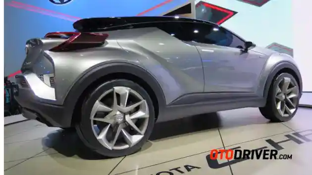 Foto - Toyota C-HR Hadir di Thailand, Punya Dua Pilihan Mesin?