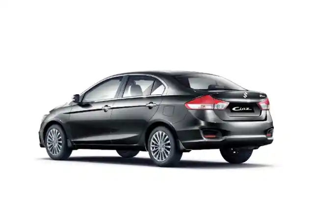 Foto - Inilah Fitur Resmi Suzuki Ciaz