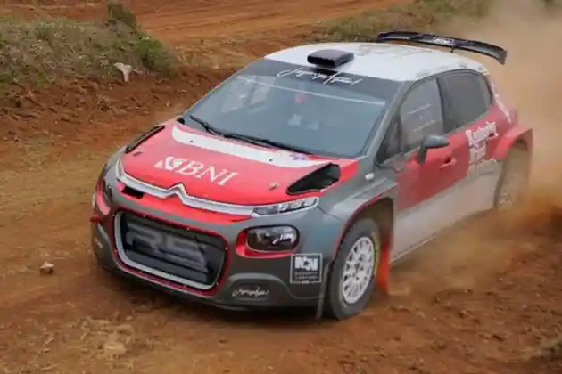 Foto - Simak Performa Mesin Citroen C3 R5 Yang Digunakan Bamsoet dan Sean Gelael