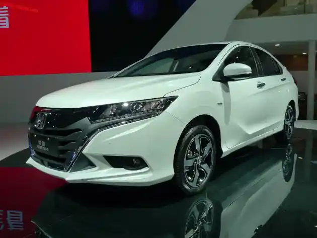 Foto - Honda City Liftback Meluncur di Tiongkok. Ini Harga Dan Detailnya