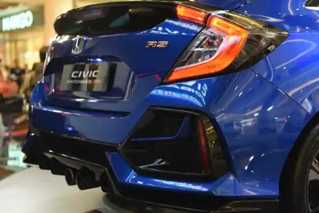 Foto - Alasan Honda Kurangi Varian Civic Hatchback