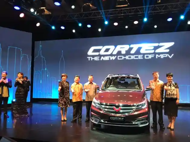 Foto - Wuling Cortez Bikin Keruh Pasar LMPV Juga?