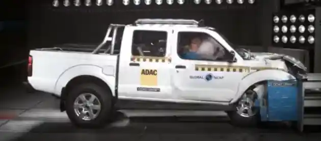 Foto - VIDEO: Crash Test Nissan NP300 (Global NCAP)