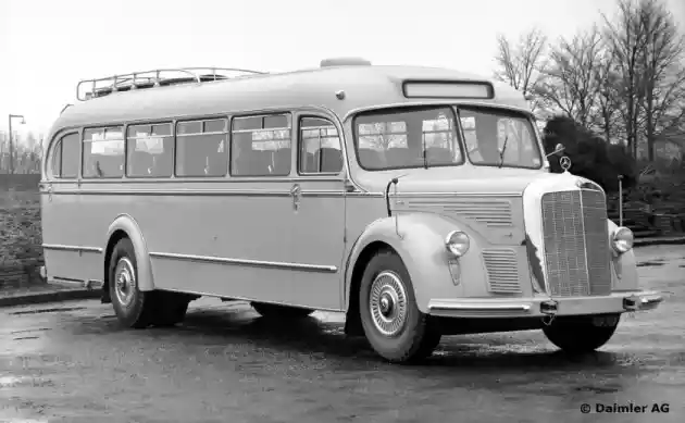 Foto - Mercedes-Benz O 6600 H, Bus Mesin Belakang Pertama Di Dunia