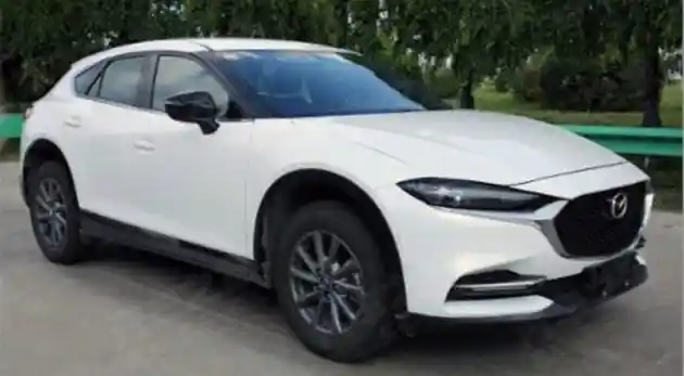 Foto - Menguak Peluang CX-4 Dijual di Indonesia