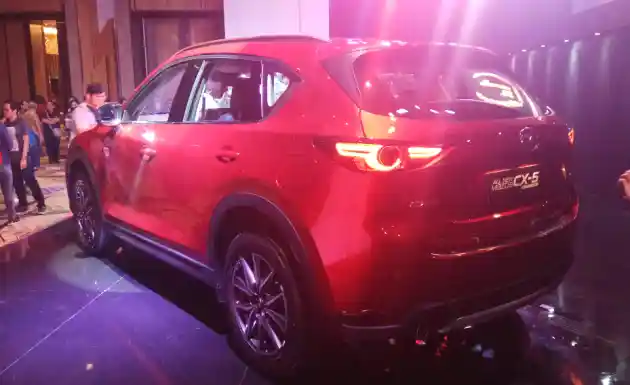 Foto - Mazda CX-5 Edisi Ulang Tahun APM Baru Lebih Mahal RP 24 Juta