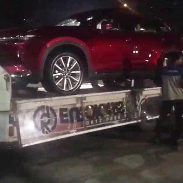 Foto - Mazda CX-9 Sudah Ada di Jakarta!