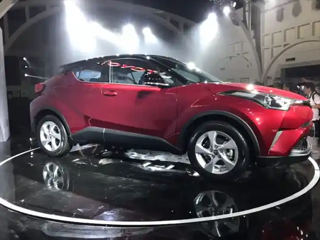 Foto - Kapan Toyota C-HR Hybrid Meluncur di Indonesia?