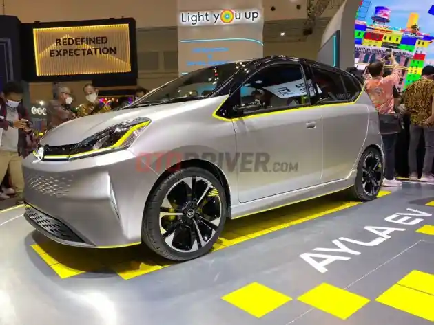 Foto - Daihatsu Ayla EV Concept Resmi Diperkenalkan Di GIIAS 2022